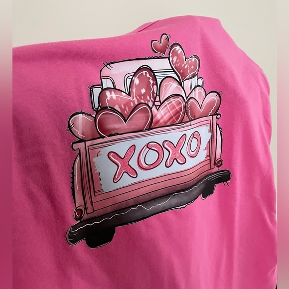 No Boundaries Custom Valentine’s Day Scoop Tee Short Sleeve Juniors Medium (7-9) - Picture 12 of 13